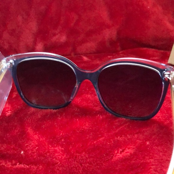 Burberry Sunglasses - Picture 4 of 5